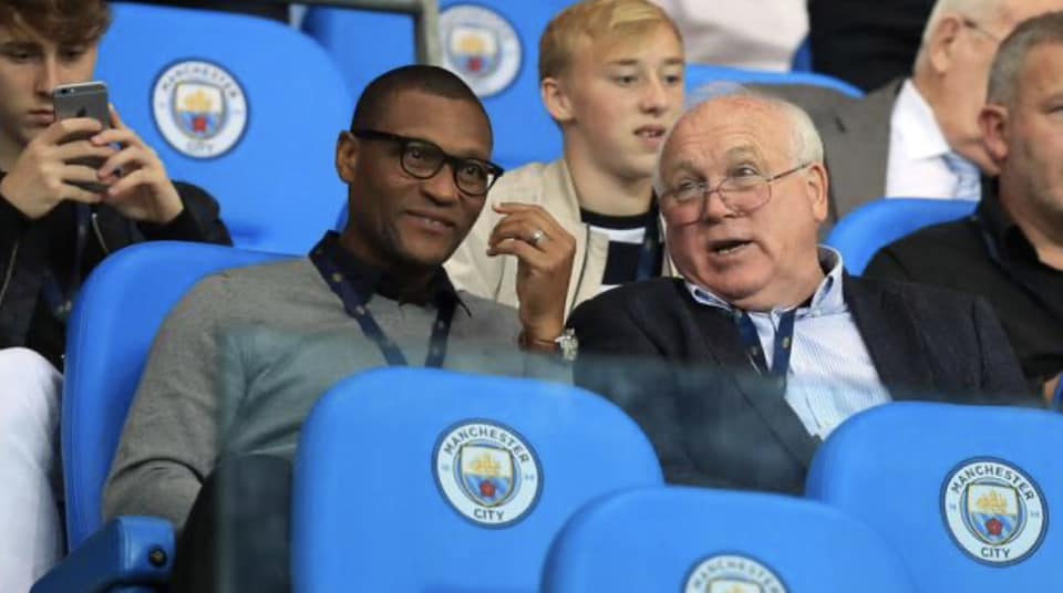 Mike Emenalo chatting
